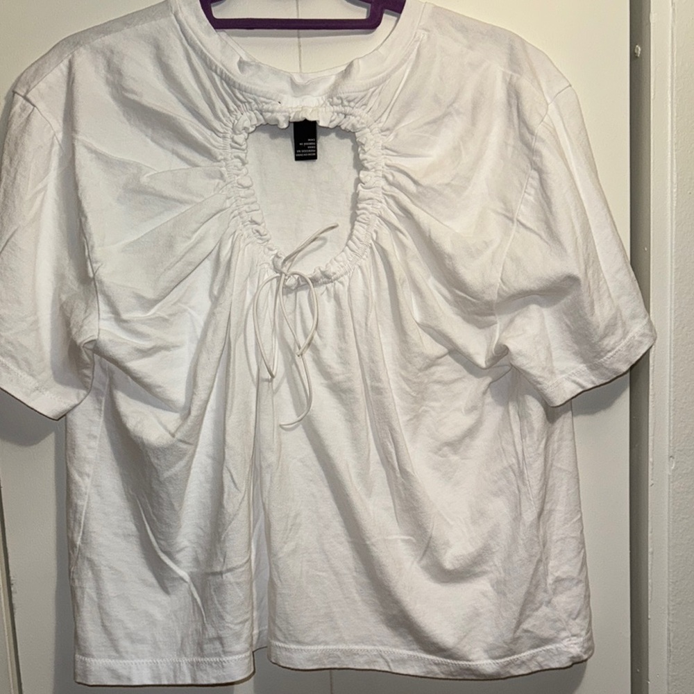 Forever 21 White Ruched Short Sleeve Top